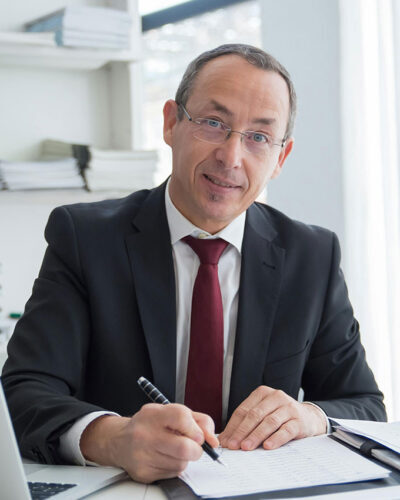 Lic. Mario Fernandez